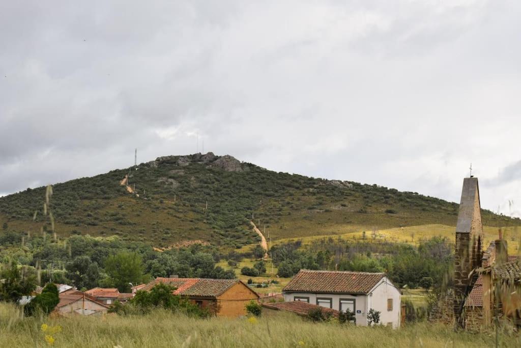 Casa Rural Tozolosolobos Otero de Bodas Ngoại thất bức ảnh